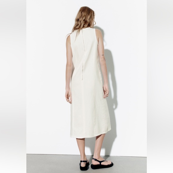 ✨SALE✨ ZARA DENIM MIDI DRESS ✨SALE✨ - Picture 3 of 8